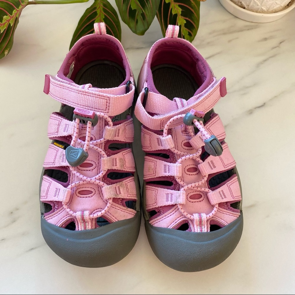Girls Pink Keens